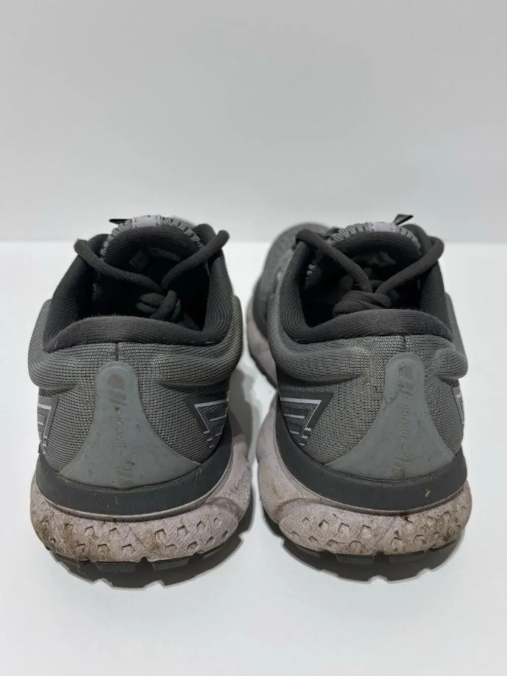 Brooks Women’s Ghost 13 Gray Running Shoes, Size 8 Wide